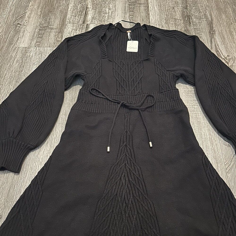 Free people Sz L emmaline cable knit balloon sleeve sweater Open Back dress Blk